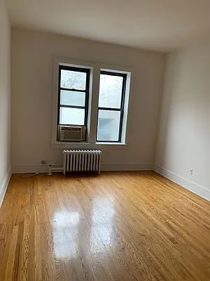 Rented by Velsor Realty | media 7