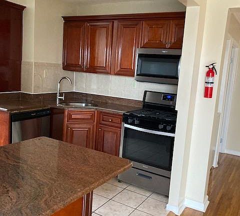 3rd image of 8819 153rd St #2bxk4r0n0