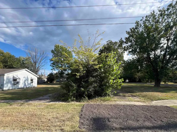 528 E Emerson St, Paragould, AR 72450