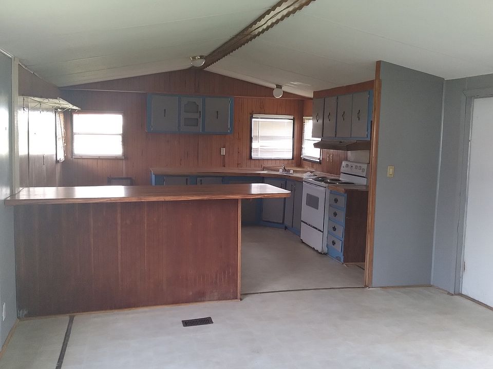 2nd image of 100 Lunsford Cir #32
