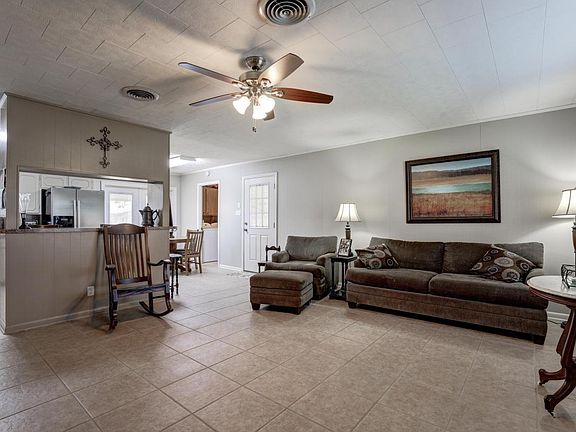 5th image of 1213 Guedry Ln