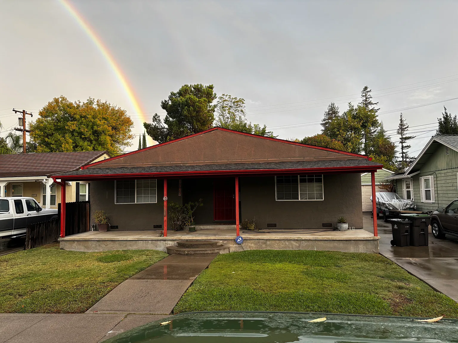1227 W Walnut St — Photo 1