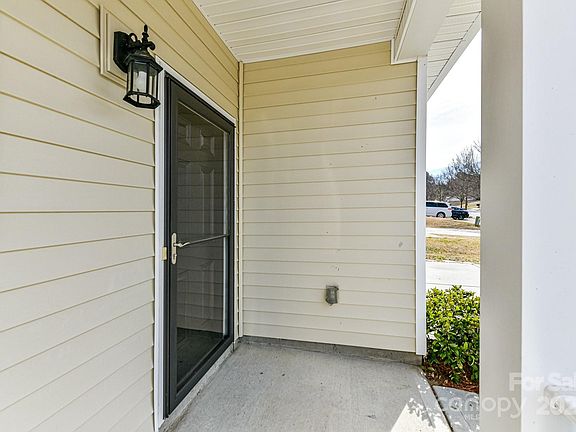 5th image of 2707 Hunters Moon Ln