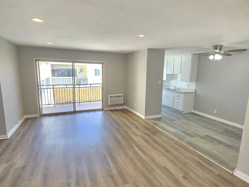 13813 Oxnard