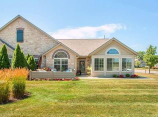 121 Quarry Lakes Dr, Amherst, OH 44001