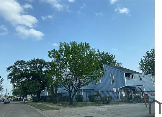1st image of 5625 Antoine Dr #705