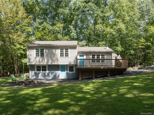 20 Ridgeway Road, Clinton, CT 06413