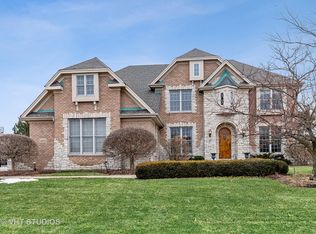 4075 River Ridge Dr, Saint Charles, IL 60175
