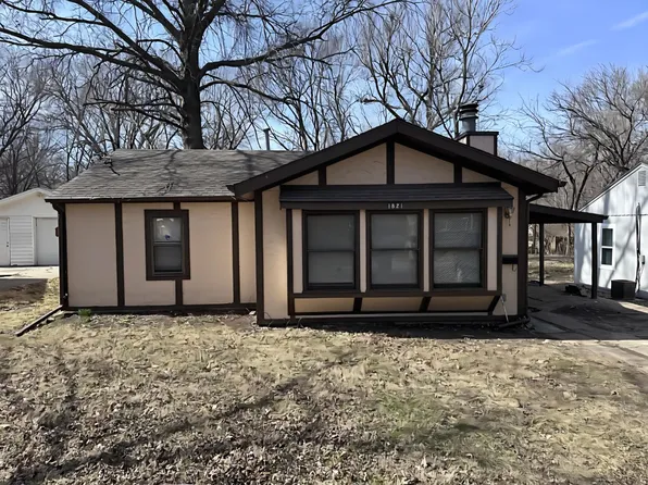 1821 SW Green Acres Ave, Topeka, KS 66604