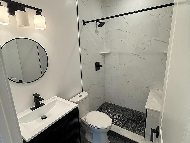 2623 Poplar St #1 — Photo 4