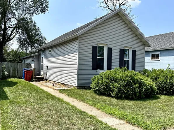 713 10th STREET EAST East, Winona, MN 55987