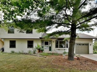 670 Coral Ave, Bartlett, IL 60103