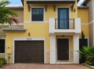 5830 NW 104th Path, Doral, FL 33178