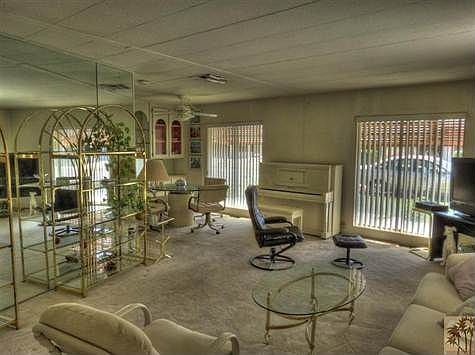 Light and Bright Living Room