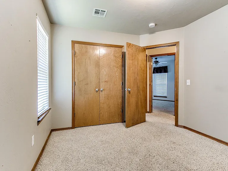 1708 Meadow Run Dr — Photo 25