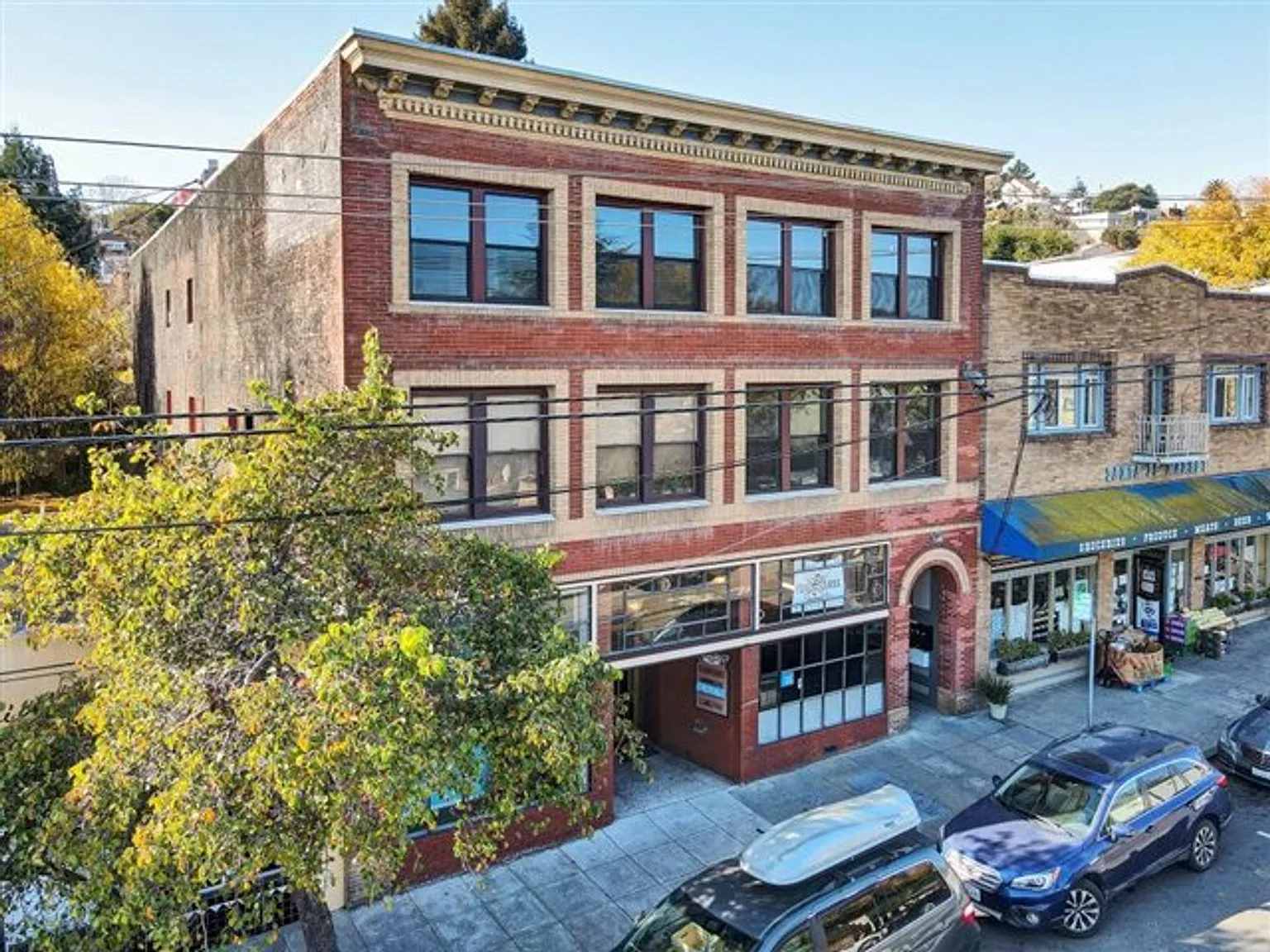 1 Bed 1 Bath in Historical Building — Photo 2