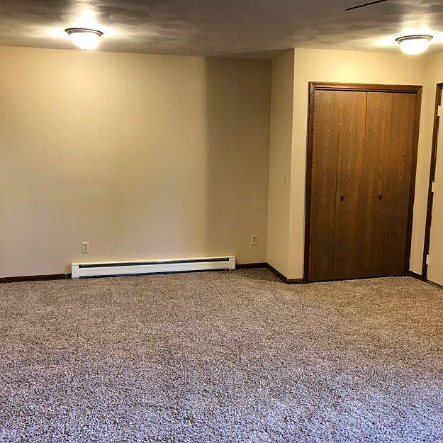 1st image of 3811 Sandhurst Dr APT 108