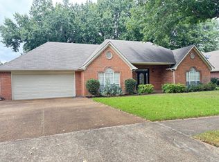 1077 Sugar Ln, Collierville, TN 38017