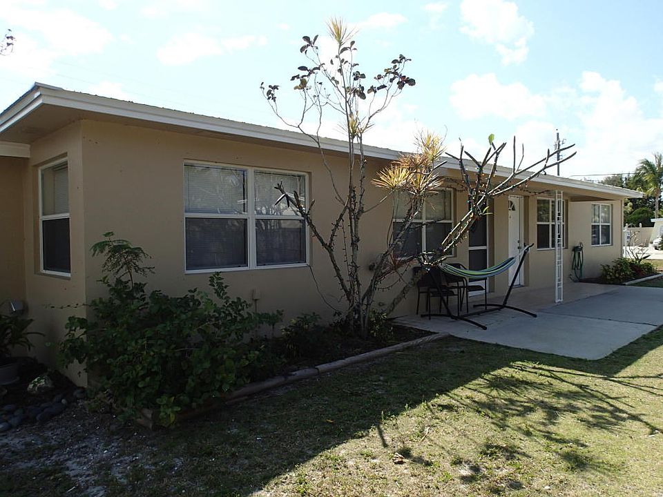 1st image of 19147 SE Hillcrest Dr APT A
