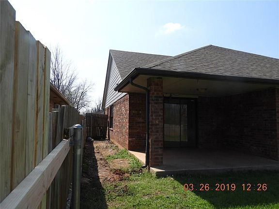 4th image of 813 Oak Ave