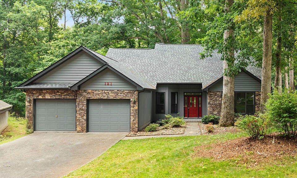 1st image of 121 Inata Cir