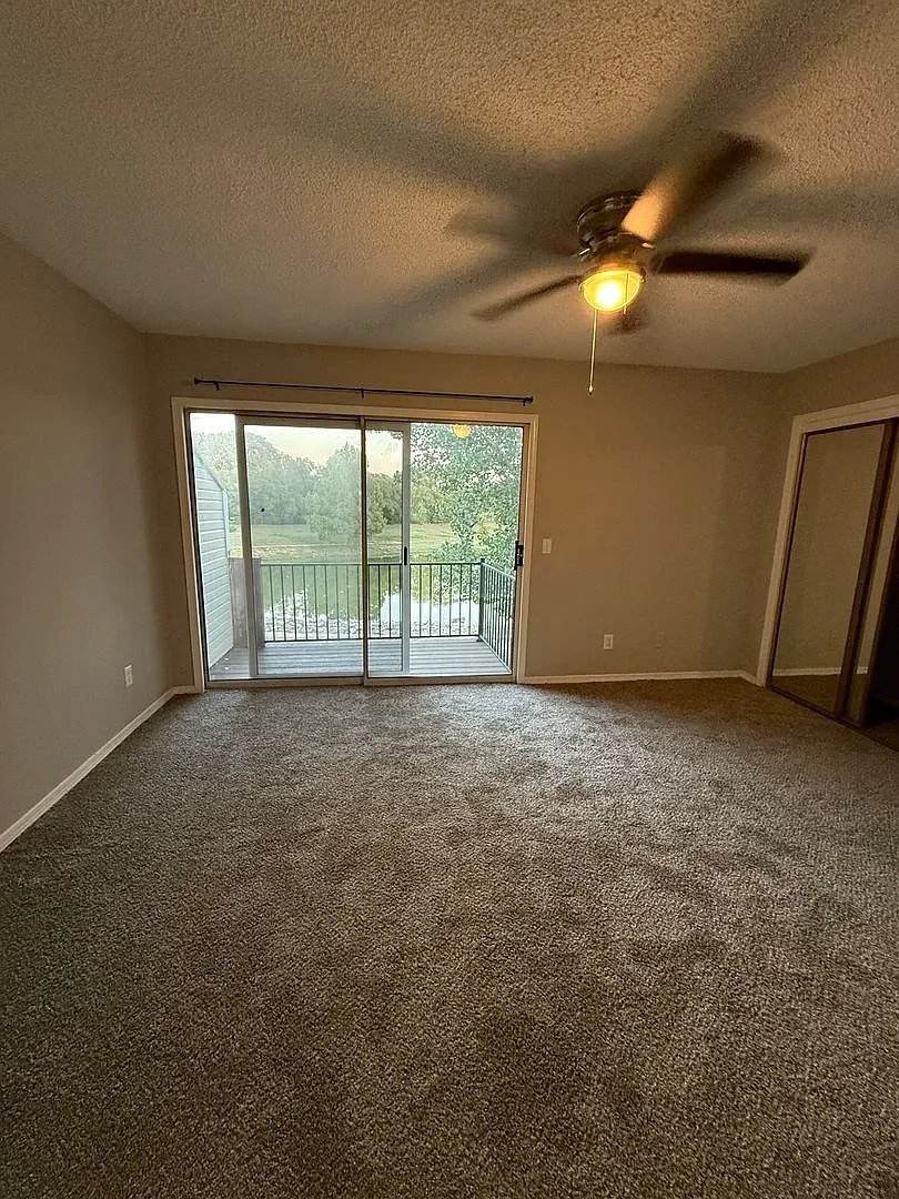 5510 S. Gold #400 Lake View (popular) — Photo 3