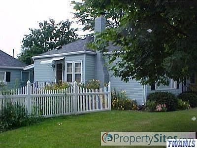 2nd image of 206 E North St