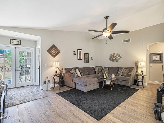 4th image of 13362 W SAGUARO Lane