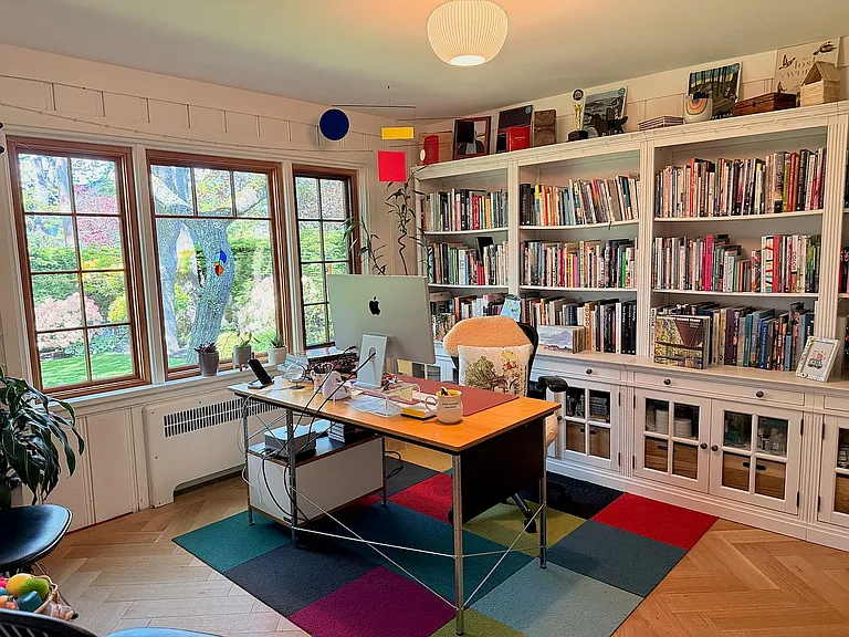 Office or 4th bedroom (ground floor)