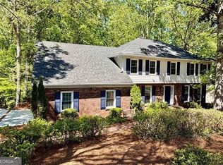 1820 Branch Valley Dr, Roswell, GA 30076