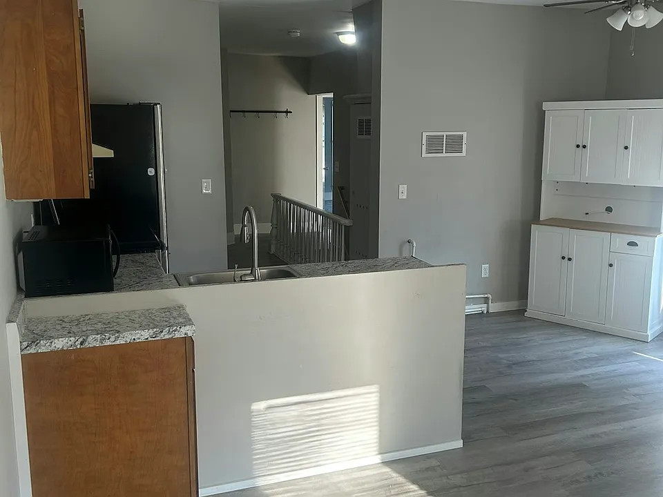 kitchen/living room