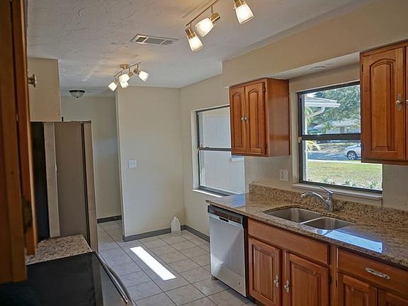 4th image of 5417 Colewood Pl