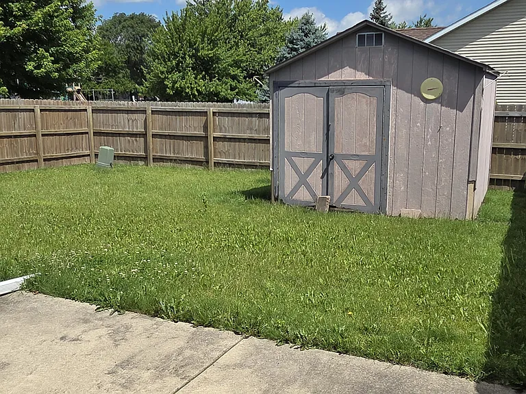1610 Beech Dr — Photo 14