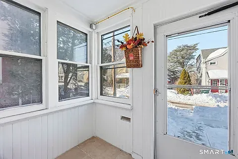 33 Baggott St — Photo 11