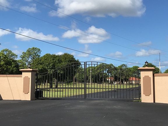 3rd image of 12721 Palmetto Pines Dr