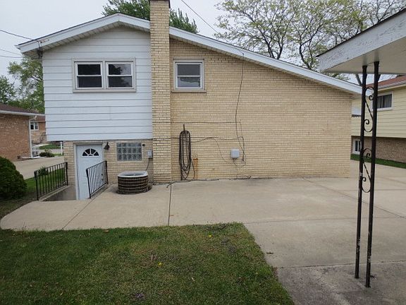 3rd image of 26 51st Ave
