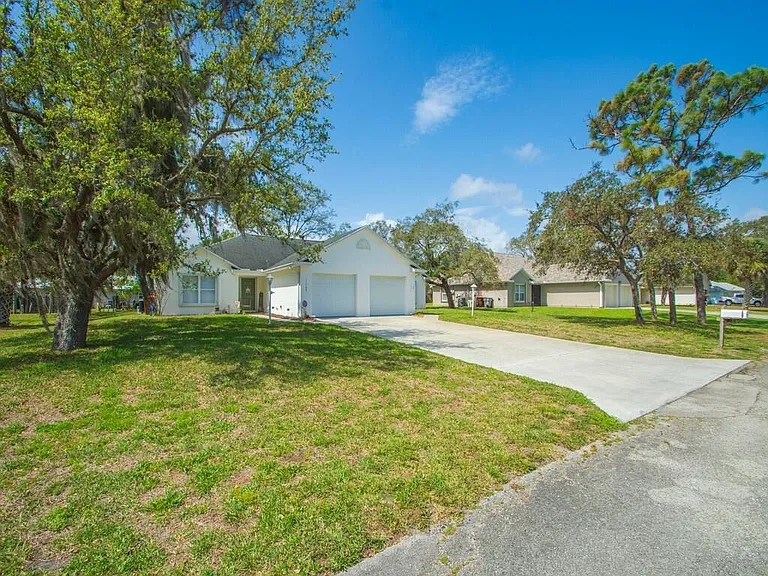 11171 Airport Dr — Photo 40