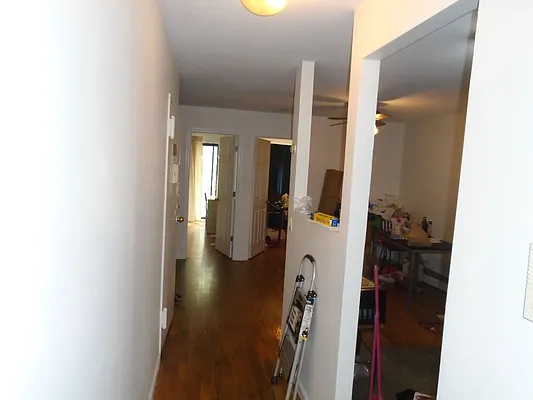 Rented by 18 REALTY | media 12