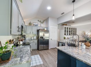 362 River Oaks Ln, Canton, TX 75103