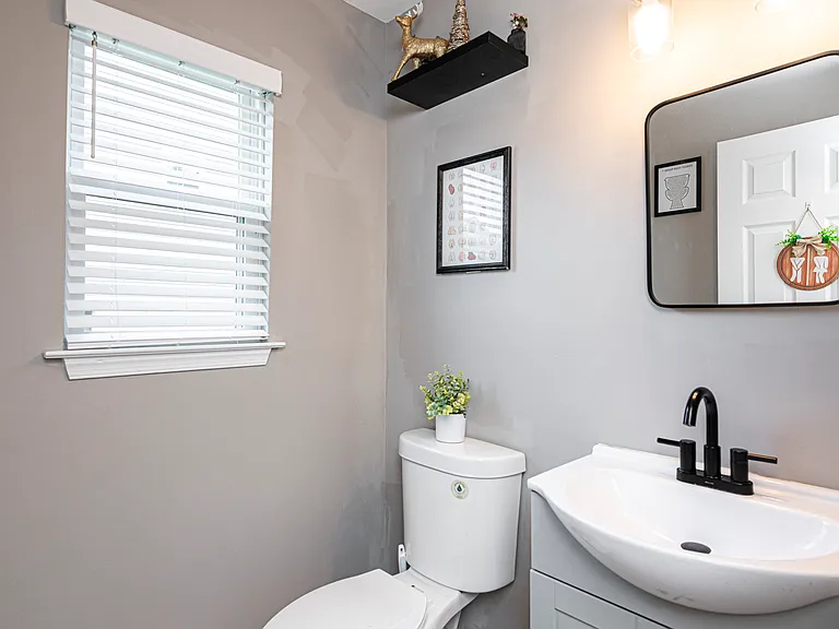 Powder room