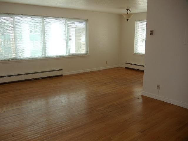 1st image of 1400 Queen Anne Ave N APT 301