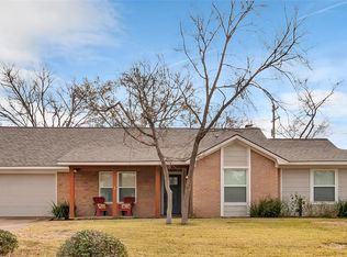2700 Brookway Dr, College Station, TX 77845