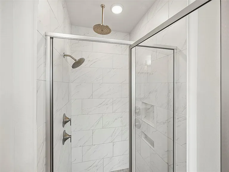 4627 Clear Creek Dr — Photo 12