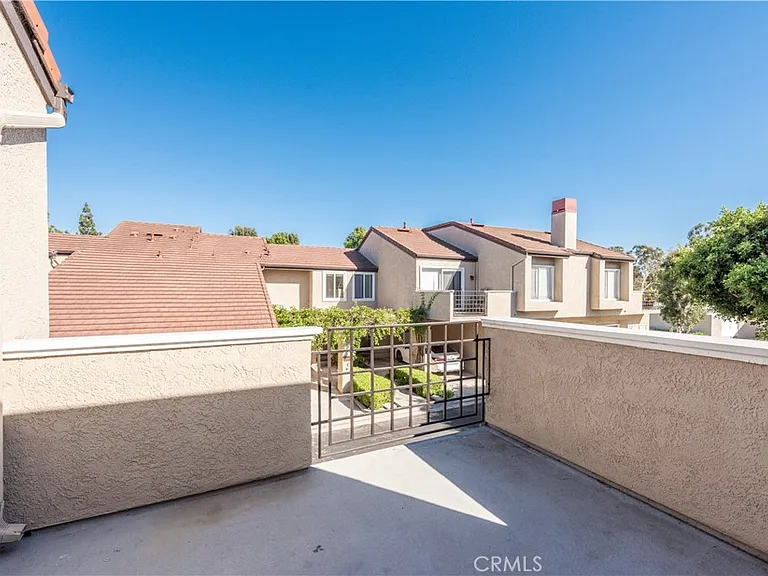 375 Stanford Ct #9 — Photo 18
