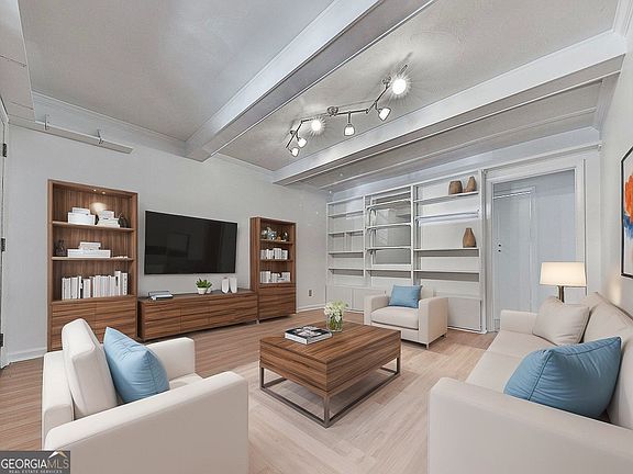 5th image of 2425 Lawrenceville Hwy