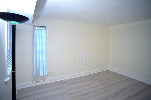 Bed room