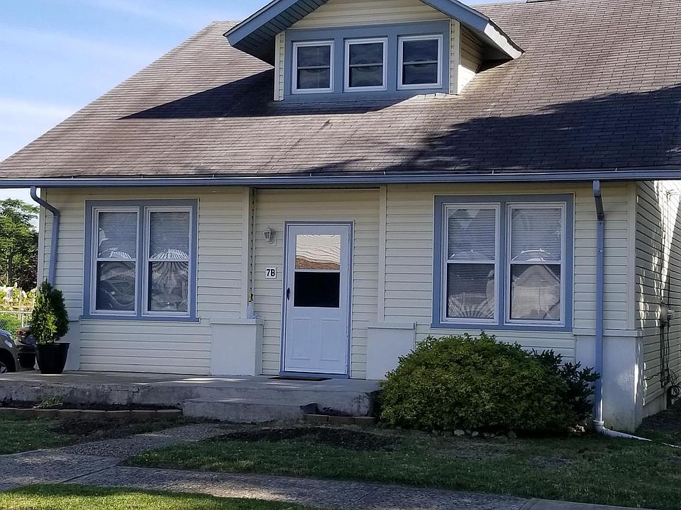 1st image of 7 Dresser Ave #1