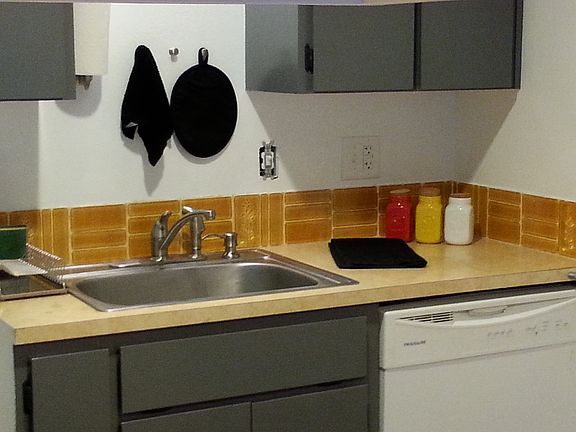 2nd image of 807-809 E Courtland Ave