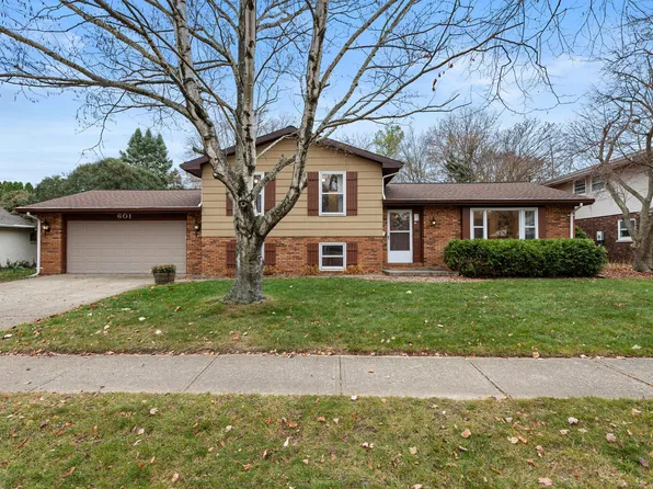 601 E McHenry St, Urbana, IL 61801