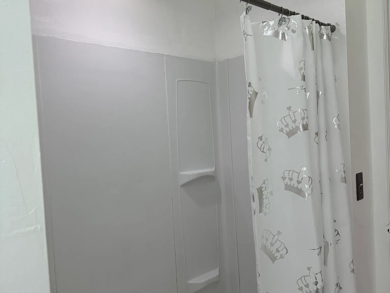 1 bed, 1200 sqft, $1,000 — Photo 2